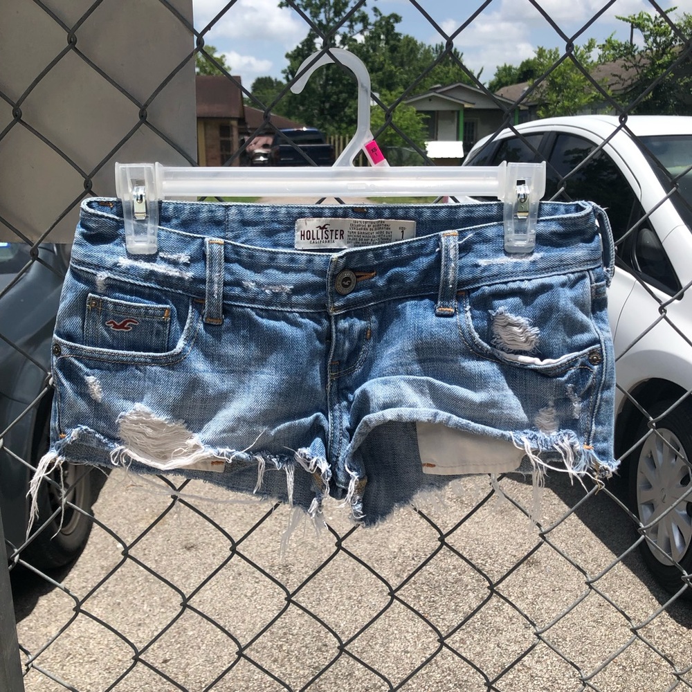 Hollister low rise shorts size 0